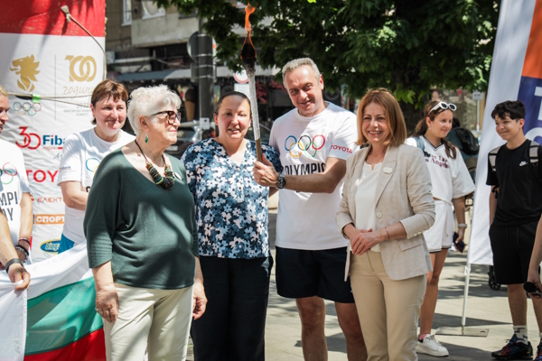 The Mayor of Sofia, Yordanka Fandakova, welcomed the Olympic flame